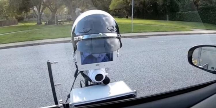 На улицах Калифорнии появился робот‐полицейский