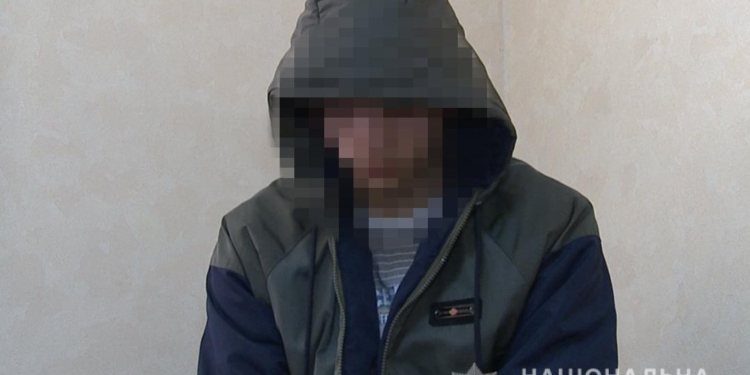 В Виннице задержали парня, который более месяца колол женщин иглой