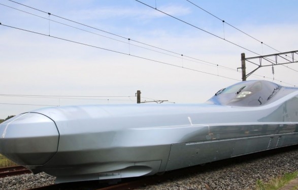 Япония протестировала новый поезд, скорость – 360 км/ч (ВИДЕО)