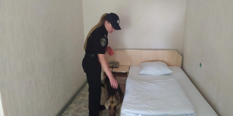 Неизвестный сообщил о минировании отеля в Центральном районе Николаева