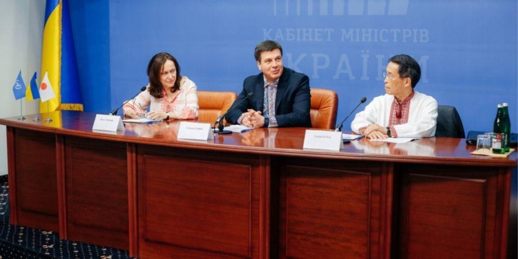 Правительство Японии даст 2,8 млн долларов на поддержку населения и восстановление Донбасса