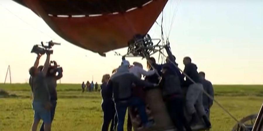 В Крыму во время фестиваля, посвященного оккупации полуострова, ветром унесло воздушный шар с ребенком 1