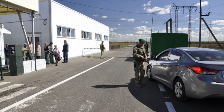 Красный Крест направил на Донбасс 150 тонн  гуманитарной помощи