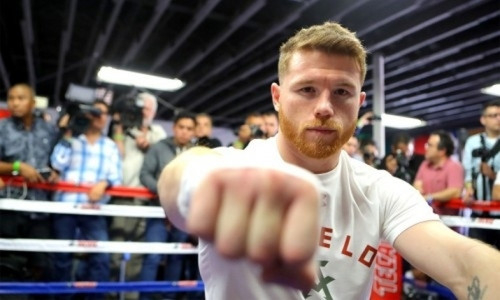 Выяснилось, что мексиканец Альварес не обязан боксировать с николаевцем Деревянченко