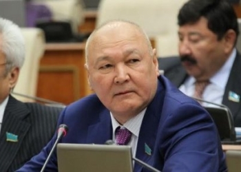 Один из кандидатов в президенты Казахстана не сдал экзамен по языку