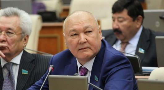 Один из кандидатов в президенты Казахстана не сдал экзамен по языку 1