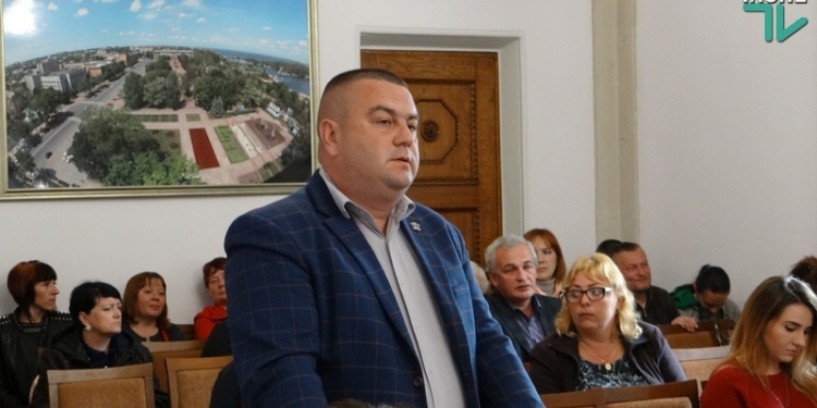 Николаевские школьники смогут ездить в маршрутках по льготной стоимости до 1 июня (ВИДЕО)