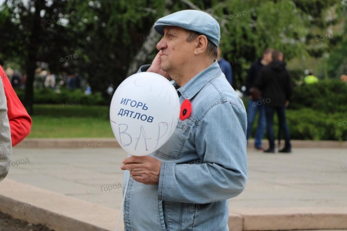 В Николаеве к Вечному огню возложили шарики в цветах Оппоблока и с фамилией местного партийного лидера (ФОТО) 11