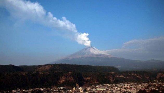 В Мексике снова проснулся вулкан Попокатепетль (ВИДЕО) 1