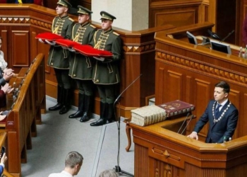 Зеленский заявил о готовности предоставить гражданство всем украинцам на планете