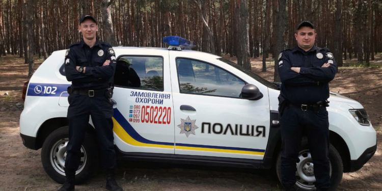 Они хотели праздника: полиция охраны задержала в Николаеве двух рецидивистов, вынесших из супермаркета 27 товаров