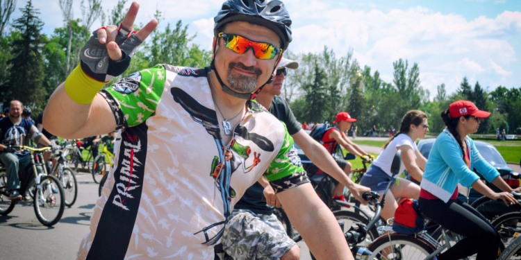 «Нет худа без добра»: спустя сутки после обильного ливня несколько сотен велолюбителей Николаева собрались на традиционный «Велодень» (ФОТО)