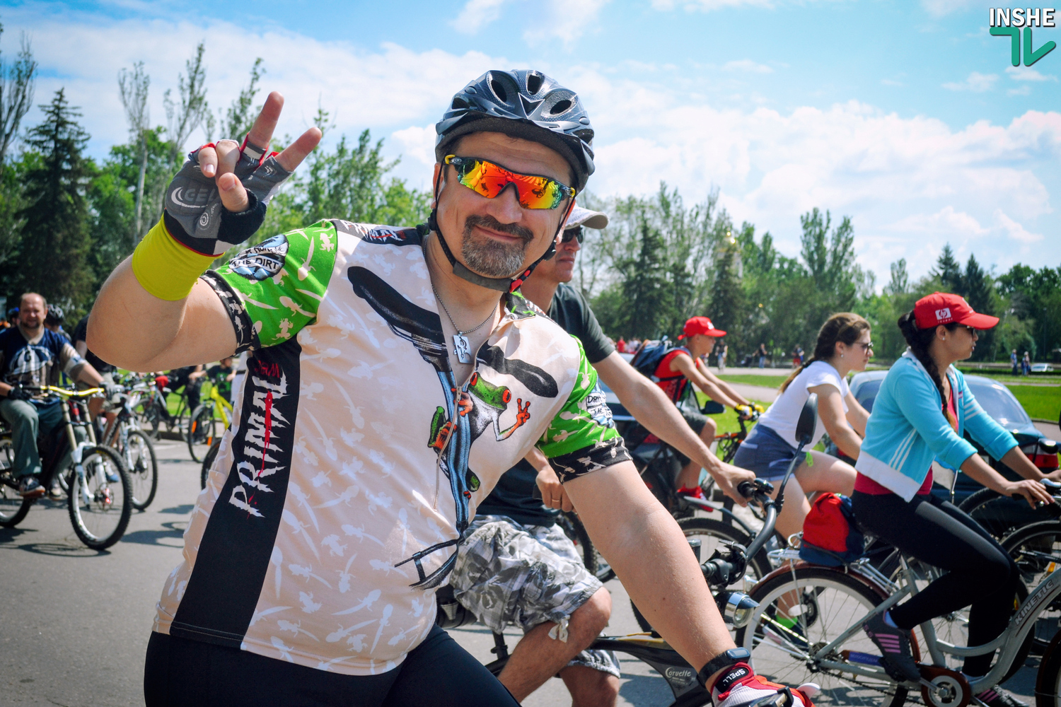 «Нет худа без добра»: спустя сутки после обильного ливня несколько сотен велолюбителей Николаева собрались на традиционный «Велодень» (ФОТО)