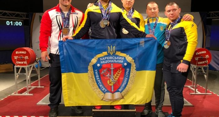 Украинец с рекордом выиграл чемпионат Европы по пауэрлифтингу