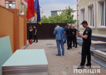 В Киеве пытались захватить гостиничный комплекс: пострадали 2 человека