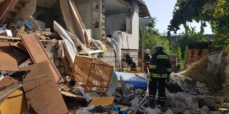 Взрыв газа в доме на Закарпатье из-за «Москвича» – пострадали взрослый и двухлетний ребенок (ФОТО)