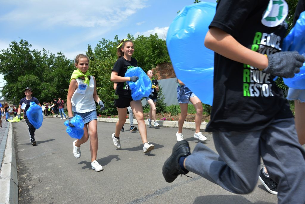 Школьники из трех областей Украины овладели плогингом и играли в форум-театр в эко-лагере «School Recycling Camp 2019» под Николаевом (ФОТО) 3