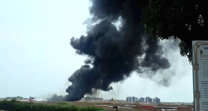 На Гоа у военного самолета при взлете отвалился топливный бак – полеты в аэропорту были заблокированы (ВИДЕО)