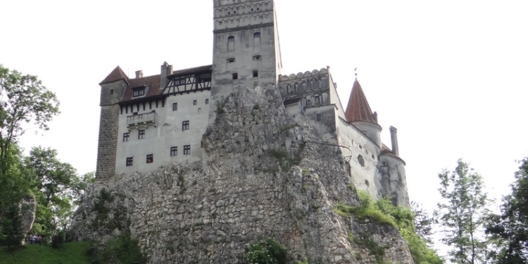 Сказки Трансильвании: там, где дух Дракулы, почти «Имя розы» и королевская «колыбель нации» (ВИДЕО)