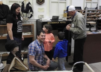 Канадец с первой попытки «ради смеха» угадал код от сейфа, который не могли открыть 40 лет