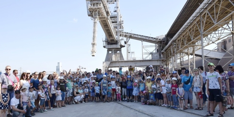 «Ника-Тера» устроила День Семьи для детей портовиков (ФОТО)