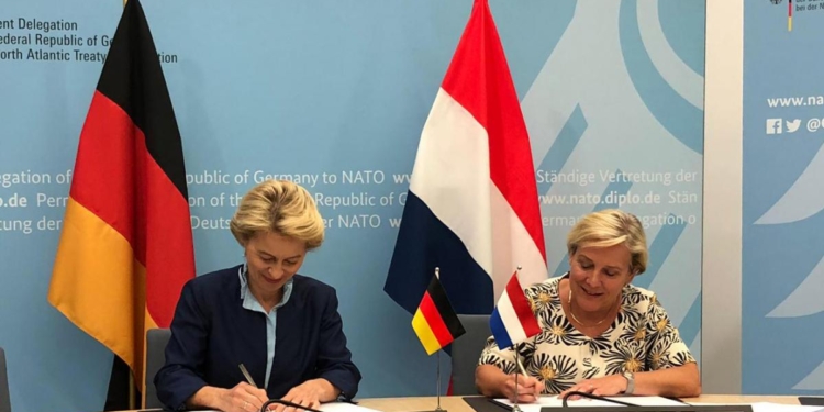 В Европе договорились о создании первого в истории “военного интернета”