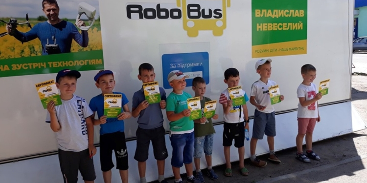 На Николаевщине благотворителями в первую половину июня были 14 потенциальных и зарегистрированных кандидатов в нардепы (ФОТО)