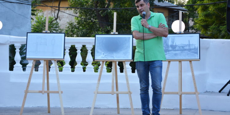 «ДОФ. Что ты такое?»: николаевцы познакомились с историей Дома офицеров флота и дискутировали о его будущем (ФОТО)