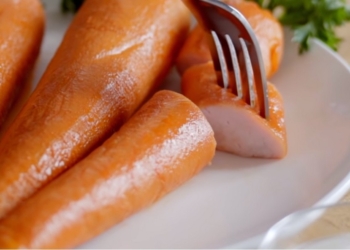 Не веганом единым: сеть фастфудов предлагает морковь из мяса