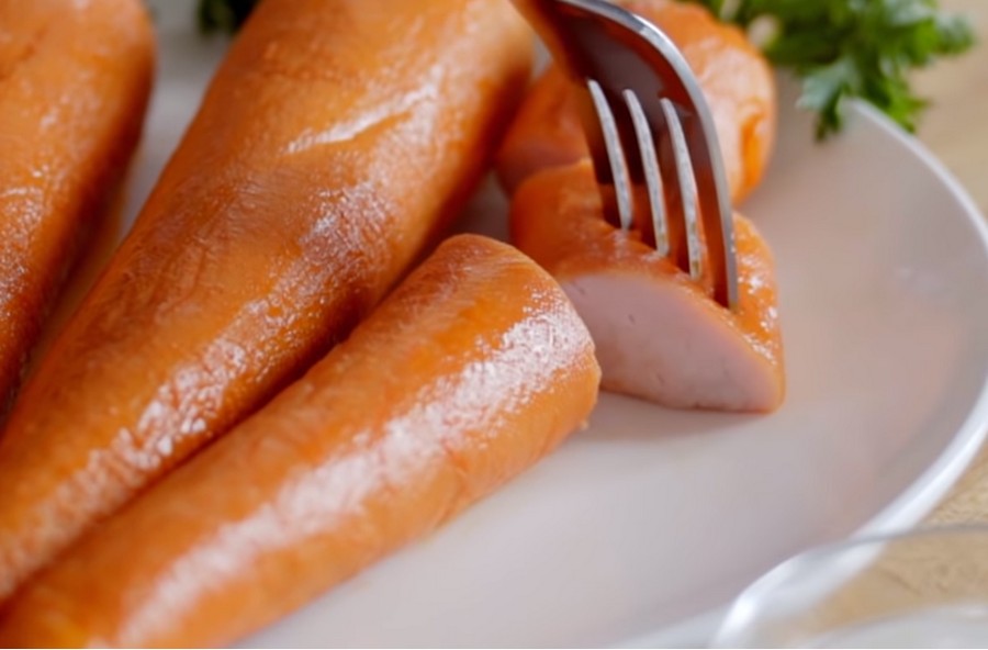 Не веганом единым: сеть фастфудов предлагает морковь из мяса 1