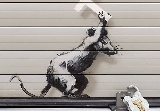 Новое граффити Бэнкси появились в лондонском аэропорту