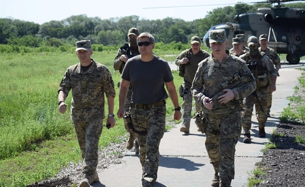 Делегация СНБО посетила Донбасс