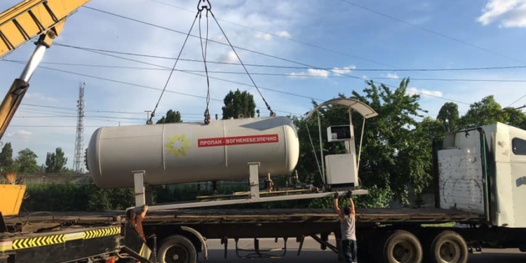 В Ингульском районе Николаева демонтировали незаконную АГЗС (ФОТО)