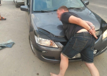 В Николаеве полиция задержала братьев-близнецов, «специализирующихся» на обворовывании дач (ФОТО, ВИДЕО)