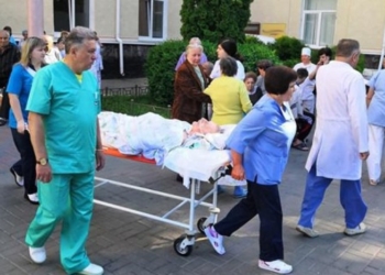 В Николаеве из-за сообщений о ложном минировании всех больниц эвакуировали почти 5 тысяч больных