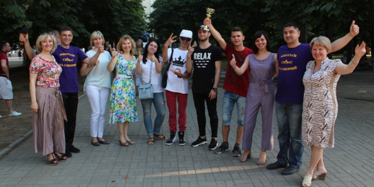 «Николаев поет на Соборной»: из четверки суперфиналистов определили лучшего певца из народа (ФОТО)