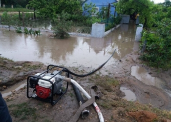 В Николаевской области субботний ливень затопил село – воду откачивали почти 5 часов (ФОТО)