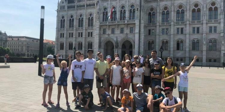 Образцовый ансамбль “Украинский сувенир” из Николаева стал лучшим на фестивале в Италии