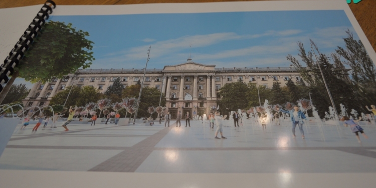 Подрядчик обещает к сентябрю отремонтировать Соборную площадь, а Сенкевич надеется, что депутаты поддержат финансирование  (ФОТО, ВИДЕО)