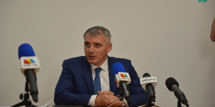 Подрядчик обещает к сентябрю отремонтировать Соборную площадь, а Сенкевич надеется, что депутаты поддержат финансирование  (ФОТО, ВИДЕО)