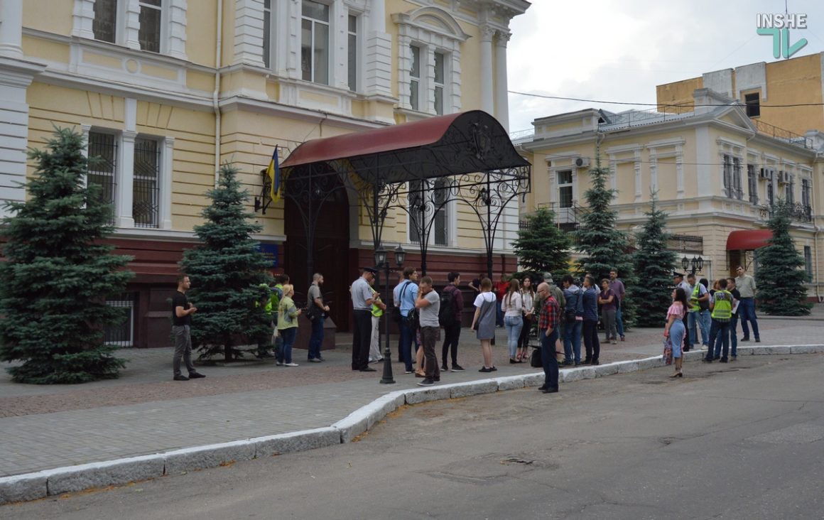"Безнаказанность убивает": Николаев присоединился к акции в память о мальчике, которого подстрелили полицейские (ВИДЕО, ФОТО) 19