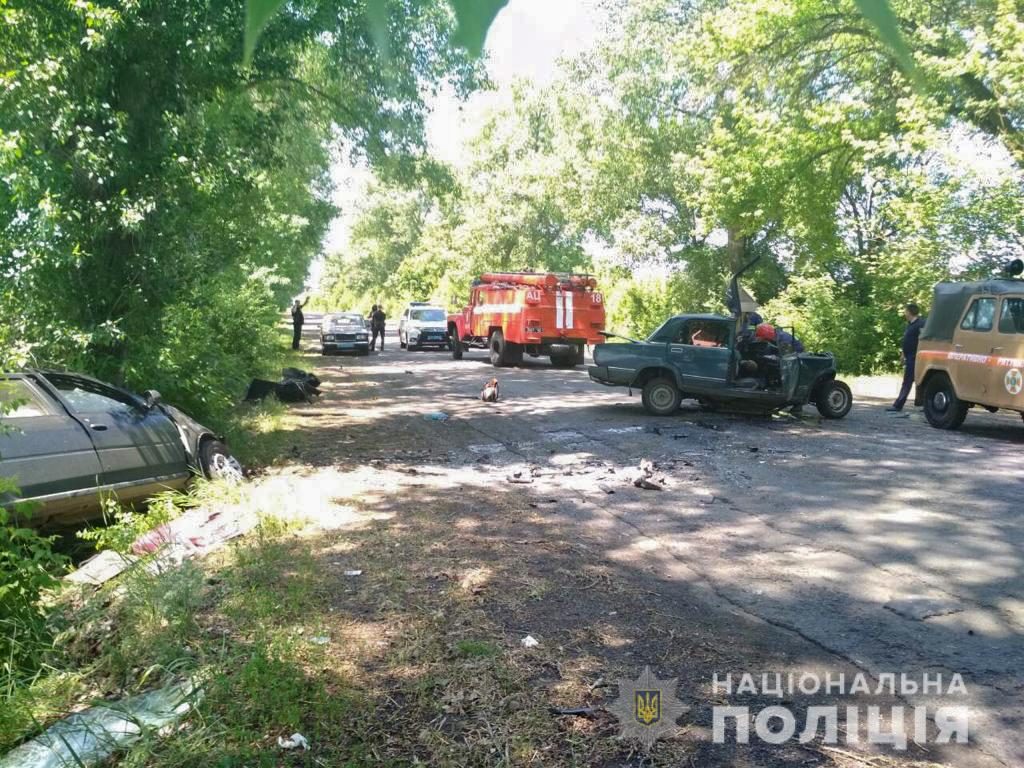 Обновлено. В автокатастрофе под Николаевом погибли двое водителей, один из которых полицейский (ФОТО) 9