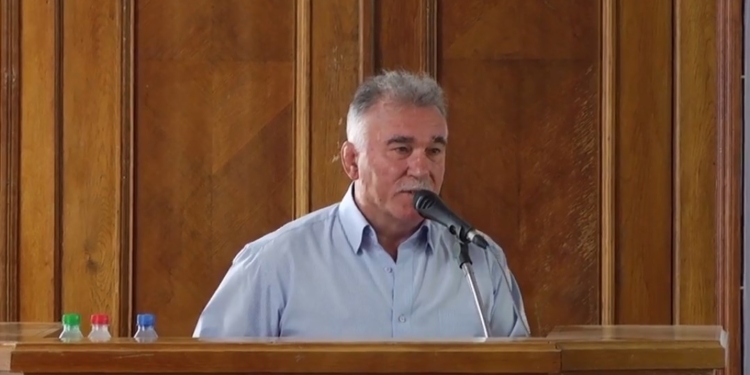 Тренеры и воспитанники «Трудовых резервов» попросили депутатов горсовета Николаева отменить передачу Дворца спорта «Могилянке» (ВИДЕО)