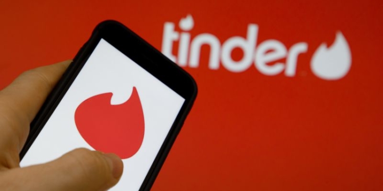 Роскомнадзор обязал Tinder делиться данными пользователей с русскими спецслужбами