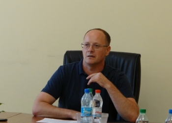 «В очередной раз хотелки определенных депутатов и чиновников»: в Николаевском облсовете ругались по поводу выделенных на ремонт улиц средств (ФОТО, ВИДЕО)