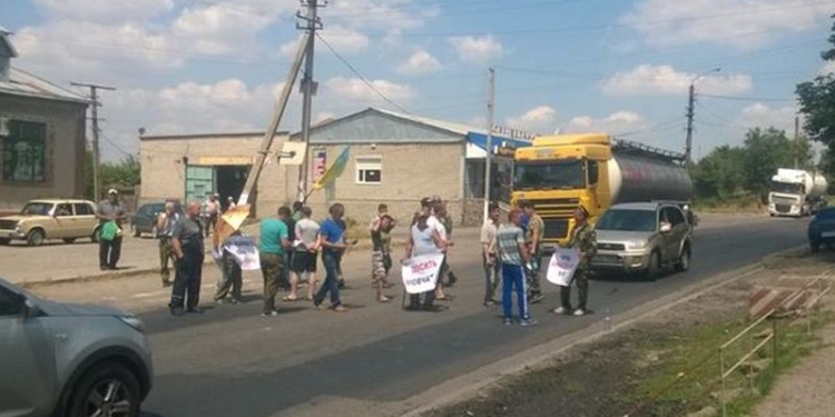 Николаевская полиция возбудила уголовное дело за блокирование моста с требованием ремонта дорог