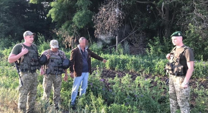 Шел воевать за “ЛНР”. Украинские пограничники задержали российского рецидивиста (ВИДЕО)