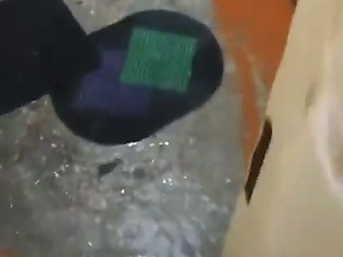 В Николаеве после ливня затопило подъезд многоэтажки – вода дошла до квартир (ВИДЕО)