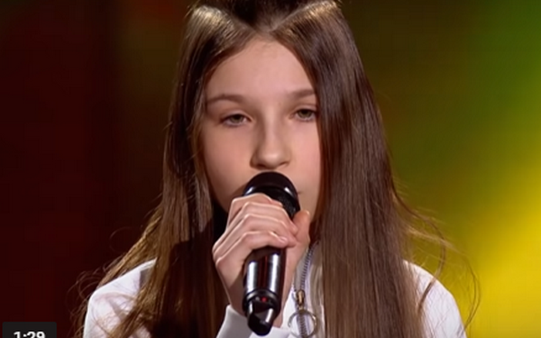 10-летняя певица из Николаева успешно прошла слепые прослушивания конкурса “Голос.Діти” (ВИДЕО)