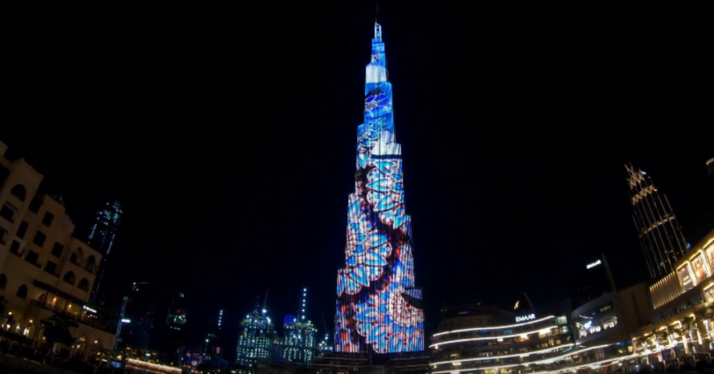 Украинцы сделали 3D шоу на самом высоком здании в мире (ВИДЕО) 1